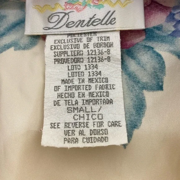 ❌SOLD❌Vintage cream floral print robe with matching belt - Picture 3 of 4